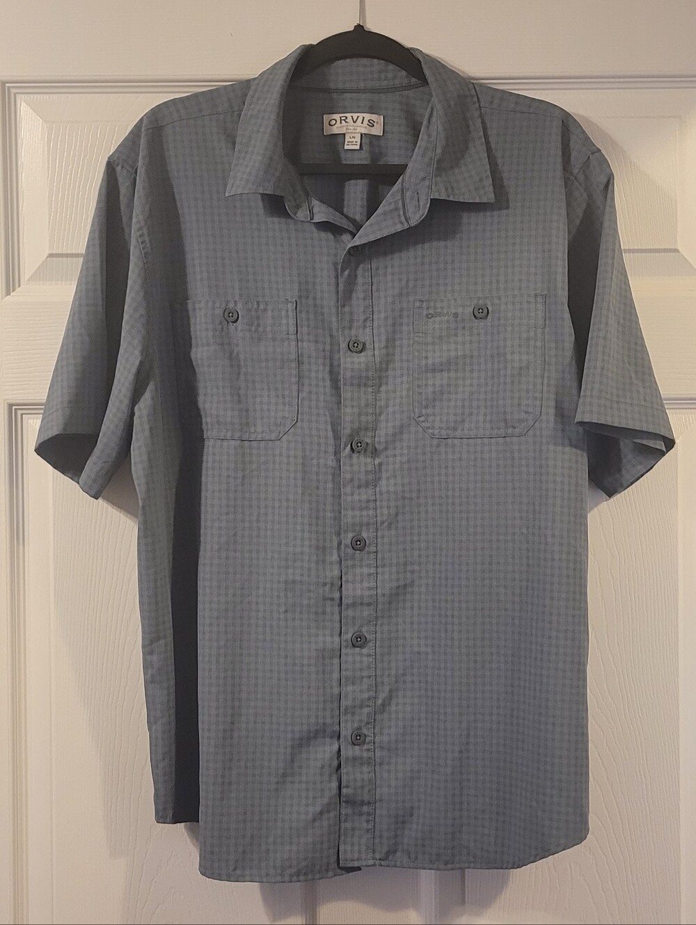 Orvis Tech  Men's Short-Sleeve Button-Up Shirt in Blue. Size Large